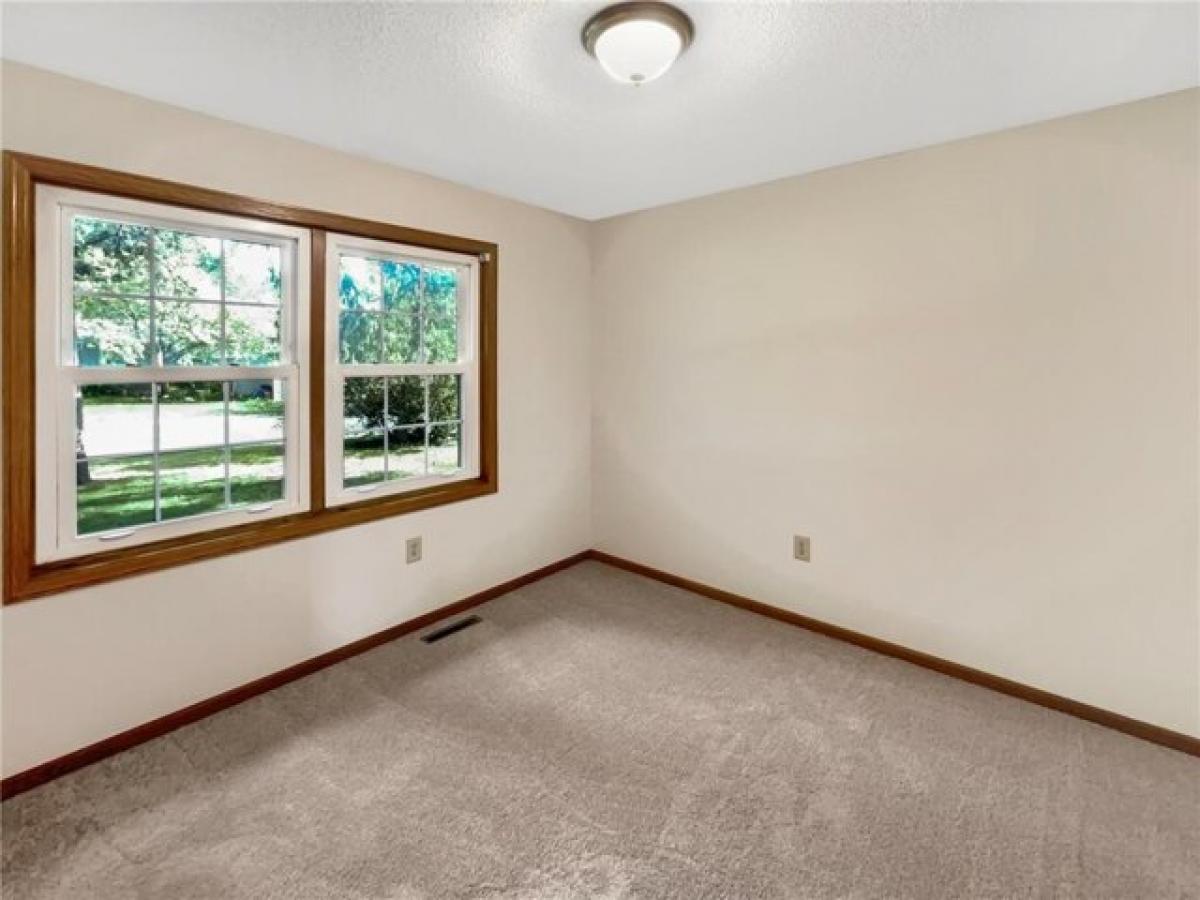 Casa de 3 dormitorios en Burnsville, USA No. 436874