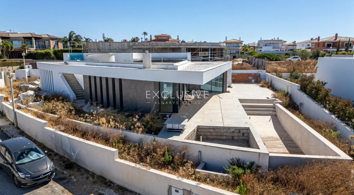 3 bedrooms Villa in Lagos, Portugal No. 7572