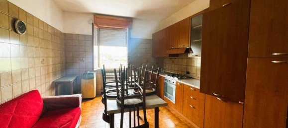 3 Schlafzimmer Wohnung in Formigine, Italy, Nr. 324295 8