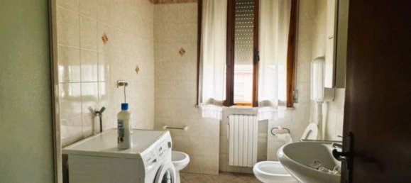 3 Schlafzimmer Wohnung in Formigine, Italy, Nr. 324295 2