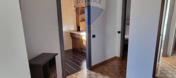 Квартира с 7 комнатами в Луино, Италия № 138486 2