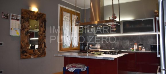 8 rooms Villa in Traversetolo, Italy No. 84564 11