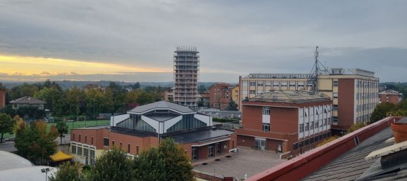 5 rooms Apartment in Asti, Italy No. 84527 2