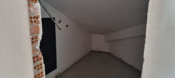 5 rooms Apartment in Asti, Italy No. 84527 12