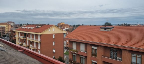 5 rooms Apartment in Asti, Italy No. 84527 3