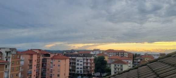 5 rooms Apartment in Asti, Italy No. 84527 5