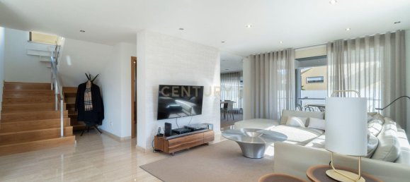 4 bedrooms Villa in Cascais, Portugal No. 137640 12