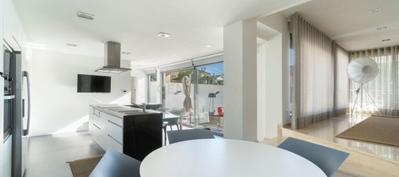 4 bedrooms Villa in Cascais, Portugal No. 137640 18