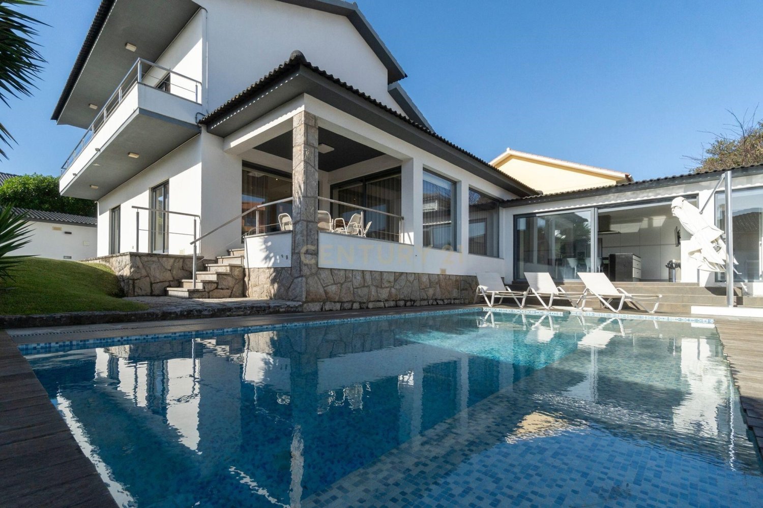 4 bedrooms Villa in Cascais, Portugal No. 137640