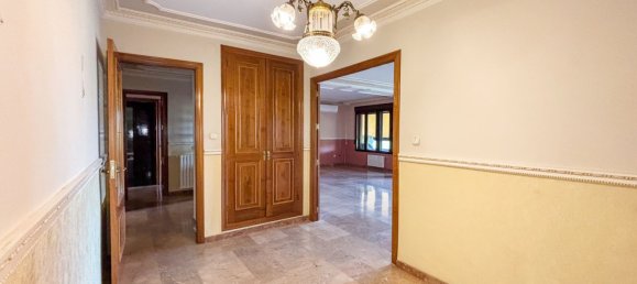 Квартира с 4 спальнями в Альбасете, Испания № 147777 7