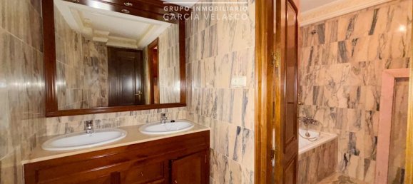 Квартира с 4 спальнями в Альбасете, Испания № 147777 29