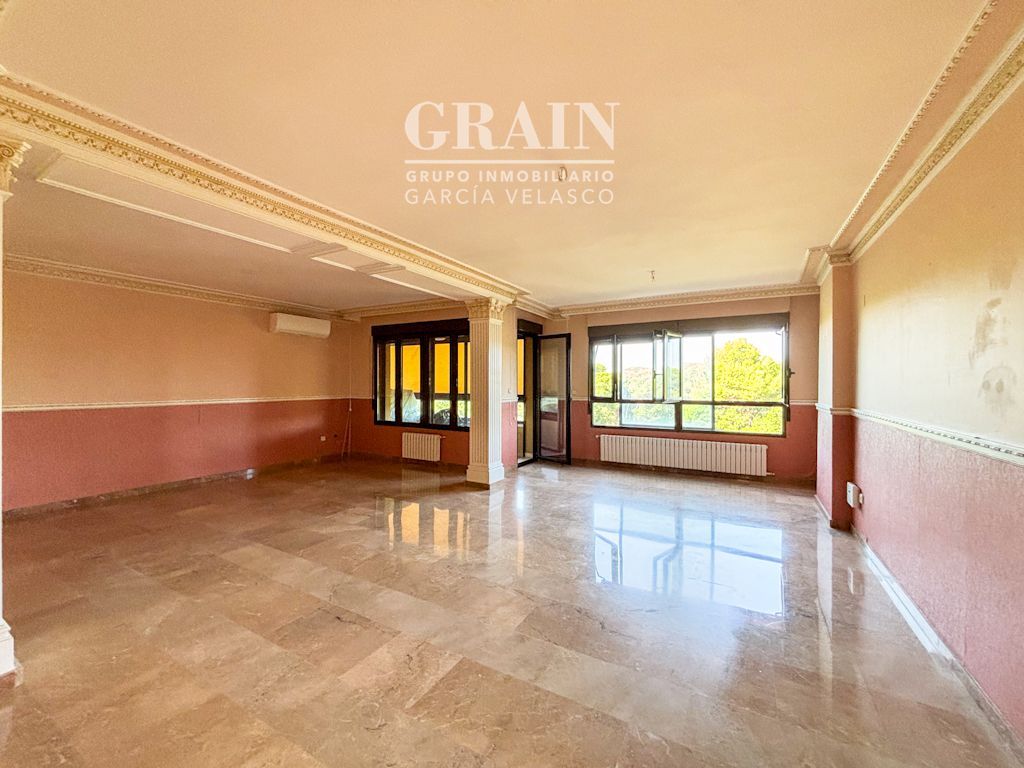 Квартира с 4 спальнями в Альбасете, Испания № 147777