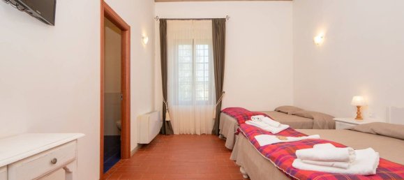 15 bedrooms Villa in Montale, Italy No. 296902 9