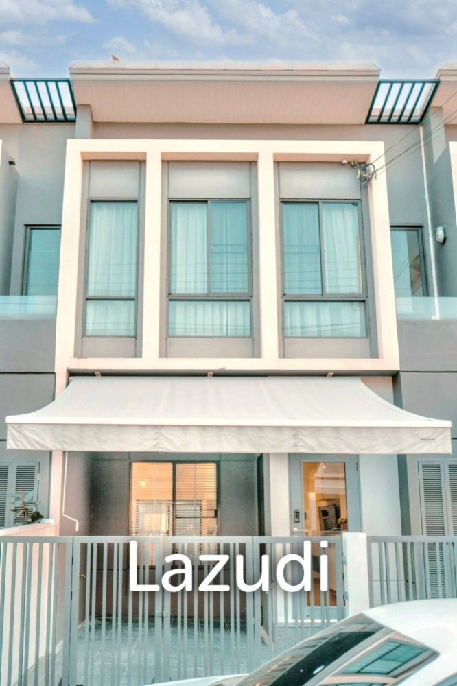 3 bedrooms Bungalow in Bang Kaeo, Thailand No. 25522