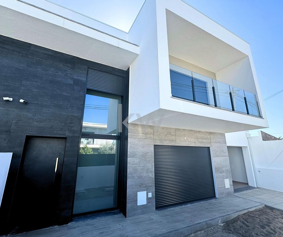 4 bedrooms House in Seixal, Portugal No. 58093