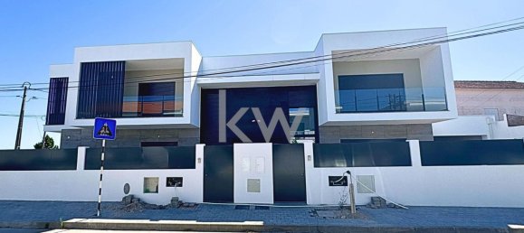 4 bedrooms House in Seixal, Portugal No. 58093 27