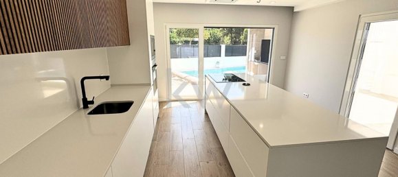 4 bedrooms House in Seixal, Portugal No. 58093 7