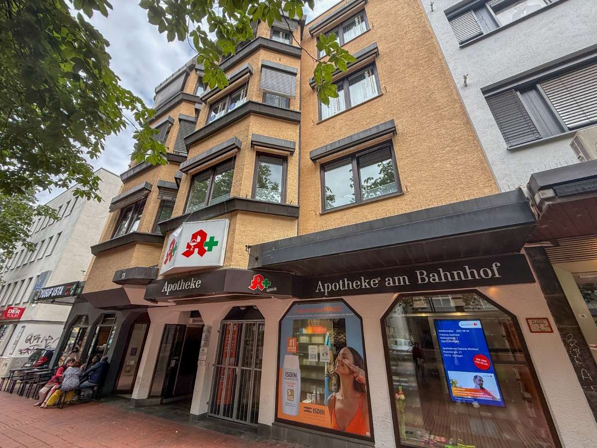 8 rooms Apartment in Stuttgart, Germany No. 337728