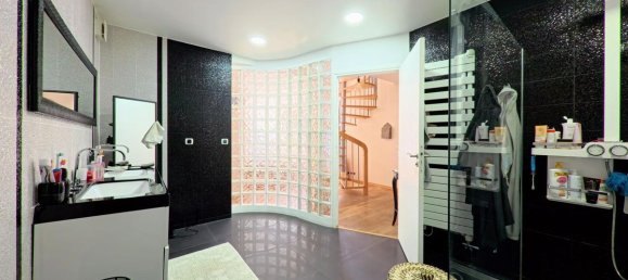 5 Schlafzimmer Haus in Chennevieres-sur-Marne, France, Nr. 328882 13