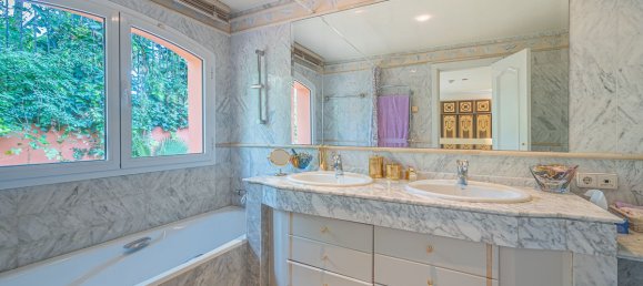 4 bedrooms Villa in Marbella, Spain No. 47922 40