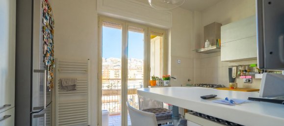 5-Zimmer Wohnung in Naples, Italy, Nr. 263641 6