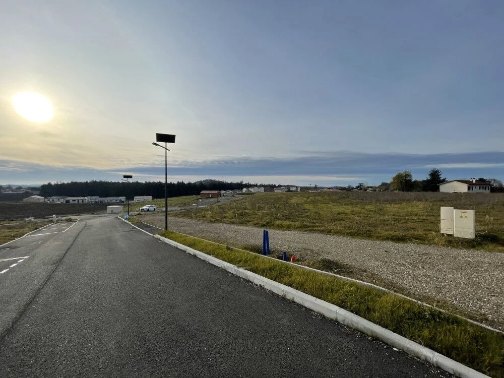 Земельный участок 554м² в Бон-Анконтр, Франция № 352955