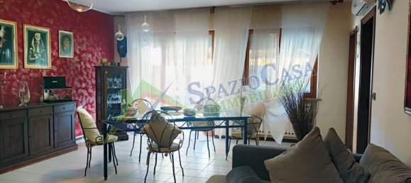 Apartamento de 3 habitaciónes en Giulianova, Italy No. 210754 2
