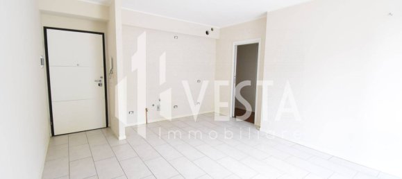 2 Schlafzimmer Wohnung in Merate, Italy, Nr. 365531 6