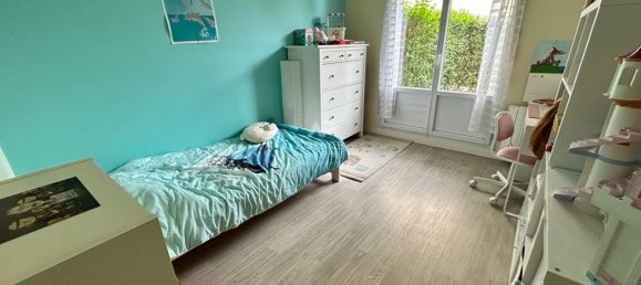 3 bedrooms Apartment in Poissy, France No. 182194 6