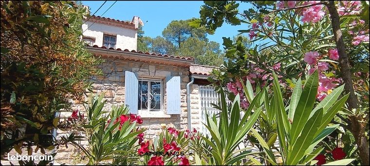 3 bedrooms House in Le Val, France No. 314400