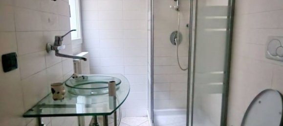 3-salle Appartement à Como, Italy No. 94459 16