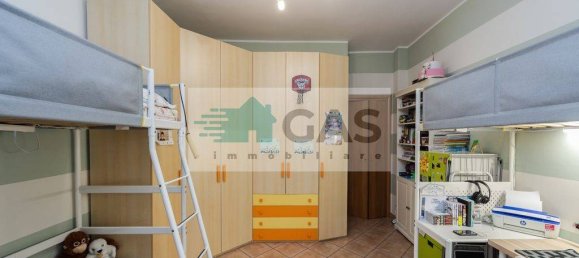 Apartamento de 2 dormitorios en Monza, Italy No. 372423 18