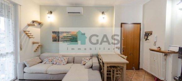 Apartamento de 2 dormitorios en Monza, Italy No. 372423 6