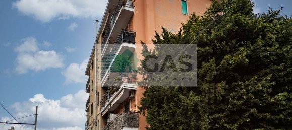 Apartamento de 2 dormitorios en Monza, Italy No. 372423 26