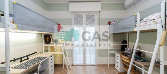 Apartamento de 2 dormitorios en Monza, Italy No. 372423 17