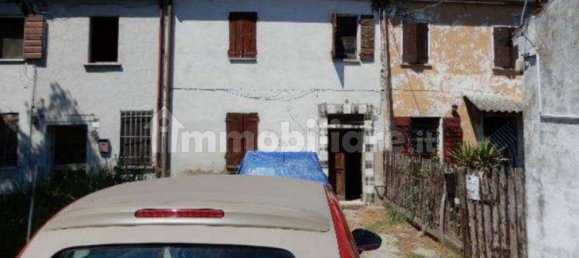 1 bedroom Apartment in Roncoferraro, Italy No. 350108 3