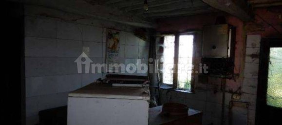 1 bedroom Apartment in Roncoferraro, Italy No. 350108 12