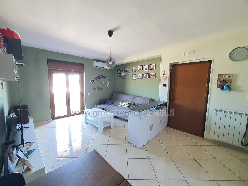 Apartamento T2 em San Nicola la Strada, Italy N.º 344486
