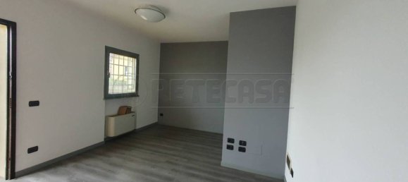 3 Schlafzimmer Wohnung in Gadesco Pieve Delmona, Italy, Nr. 142861 3