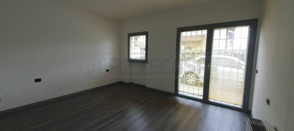 3 Schlafzimmer Wohnung in Gadesco Pieve Delmona, Italy, Nr. 142861 9