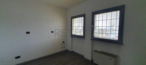 3 Schlafzimmer Wohnung in Gadesco Pieve Delmona, Italy, Nr. 142861 5