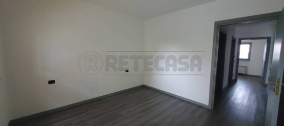 3 Schlafzimmer Wohnung in Gadesco Pieve Delmona, Italy, Nr. 142861 19