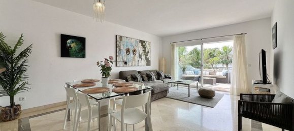 2 bedrooms Penthouse in Estepona, Spain No. 180194 3