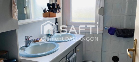 3 chambres Appartement à Saint-Quentin, France No. 232273 4