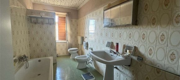 6 rooms House in Monteforte d'Alpone, Italy No. 276475 9