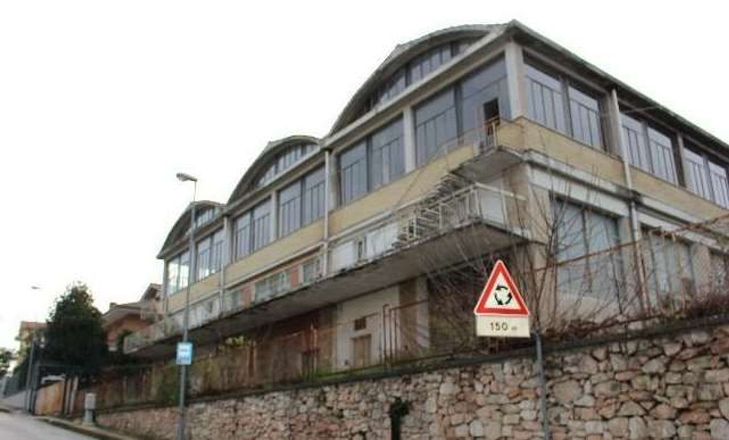 Entrepôt à Torre San Patrizio, Italy 2790m² No. 300732