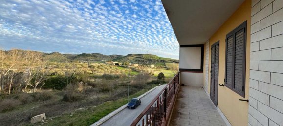 4-salle Appartement à Giarratana, Italy No. 226610 3