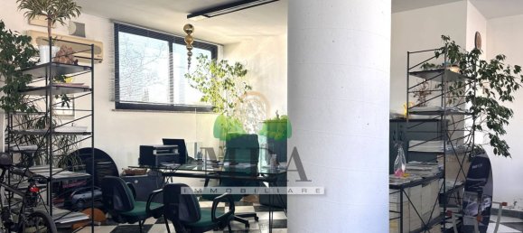 Propiedad comercial en Martinsicuro, Italy 158 m² No. 68389 24