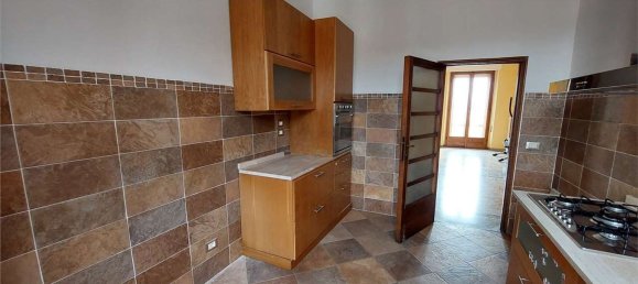 4 rooms Apartment in Magione, Italy No. 271888 6