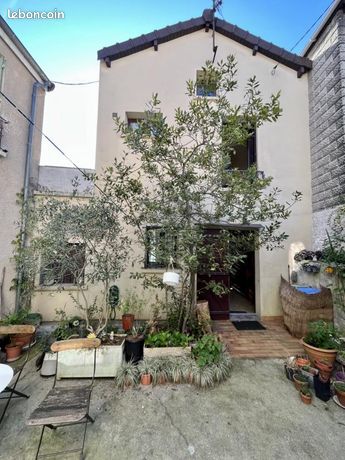 Casa de 4 dormitorios en Bagnolet, France No. 359341